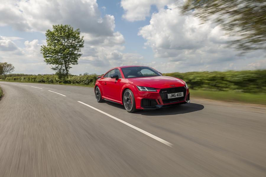 Audi TT RS Coupe (8S) 2019 года  (UK) (фото 28 из 36)